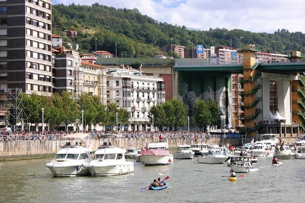 Vt En La Ribera De Bilbao Apartment Luaran gambar