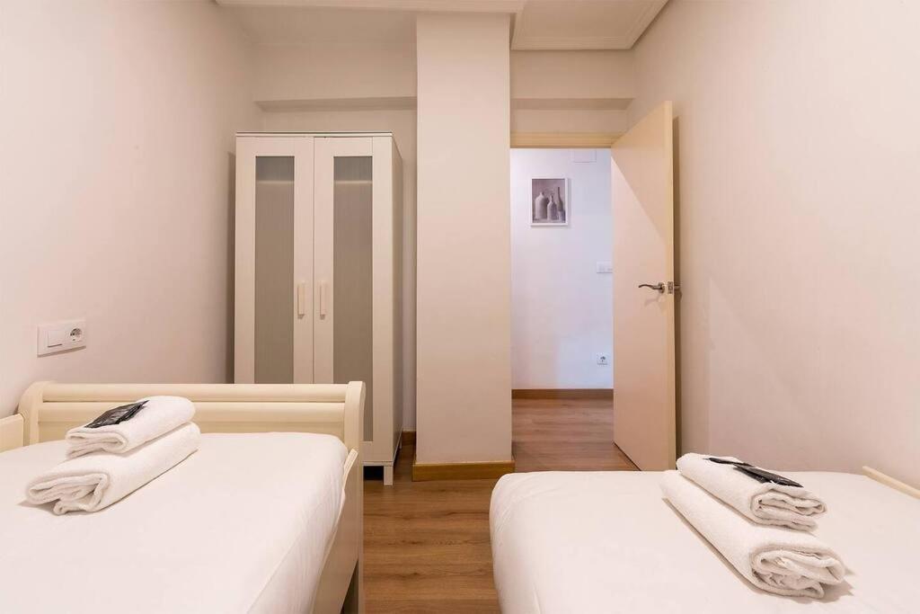 Vt En La Ribera De Bilbao Apartment Luaran gambar
